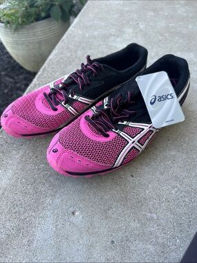 NWT ASICS Hyper - Rocketgirl XC shoes size 8 women’s